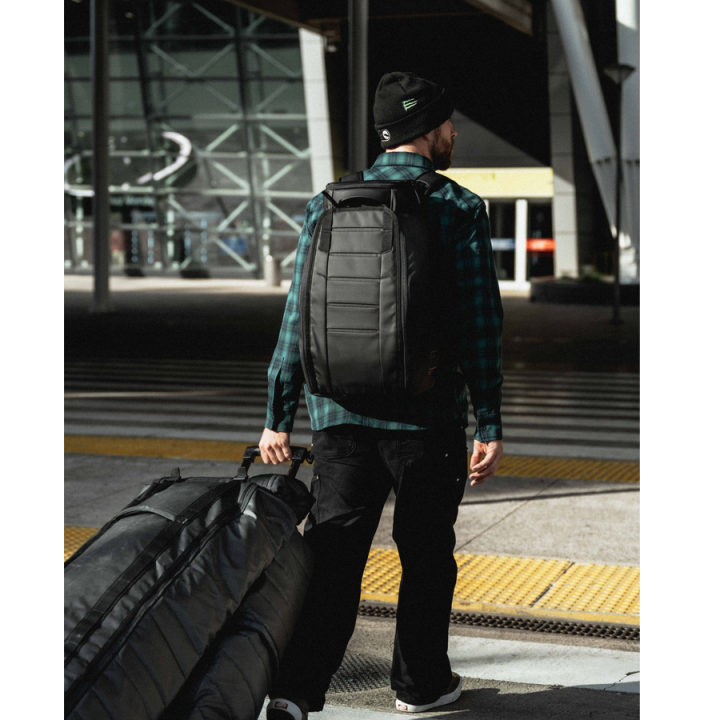 HUGGER BACKPACK 30L