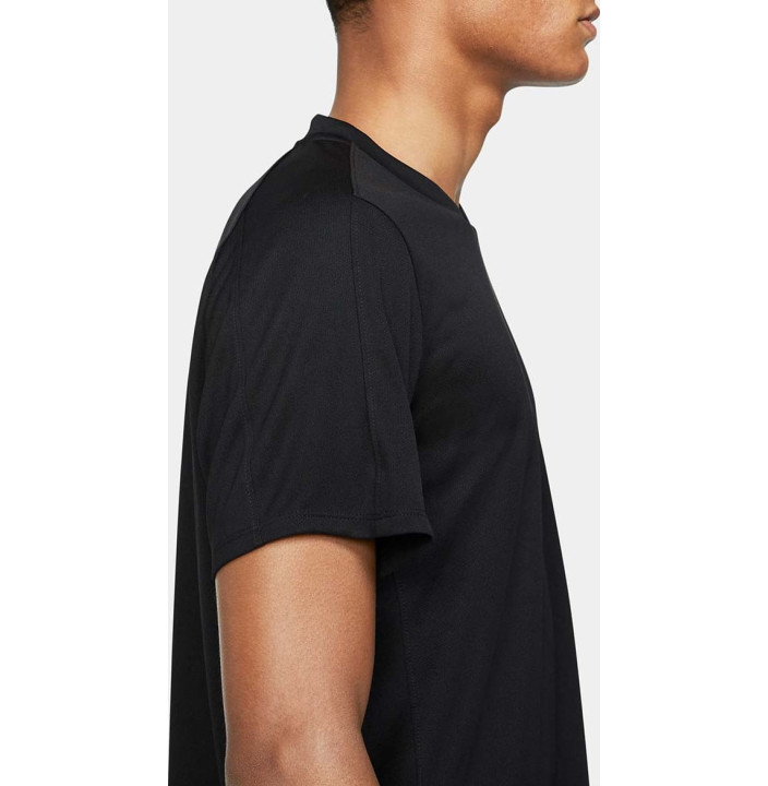 NIKECOURT DRI-FIT VICTORY