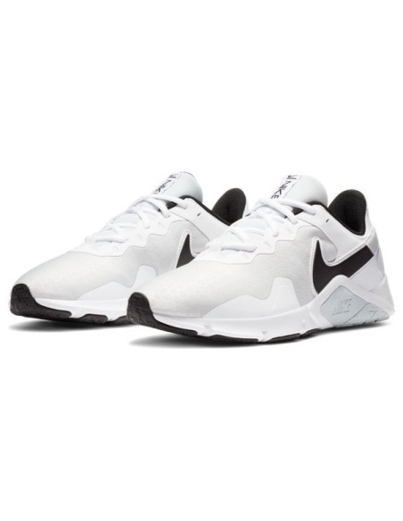 NIKE LEGEND ESSENTIAL 2
