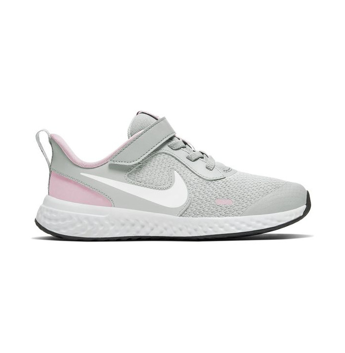 NIKE REVOLUTION 5