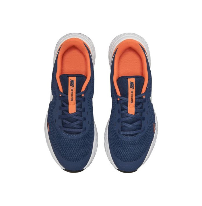NIKE REVOLUTION 5