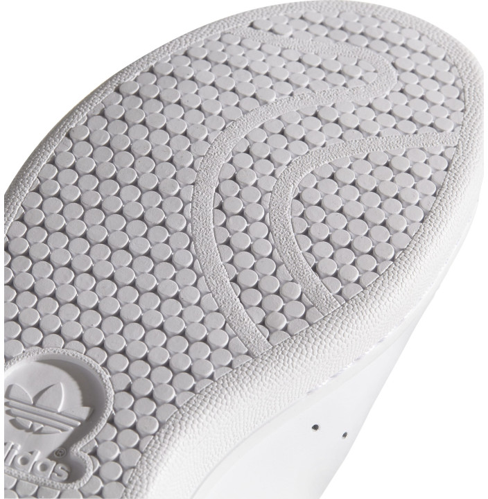 STAN SMITH