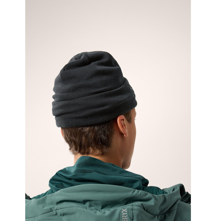 EMBROIDERED BIRD TOQUE