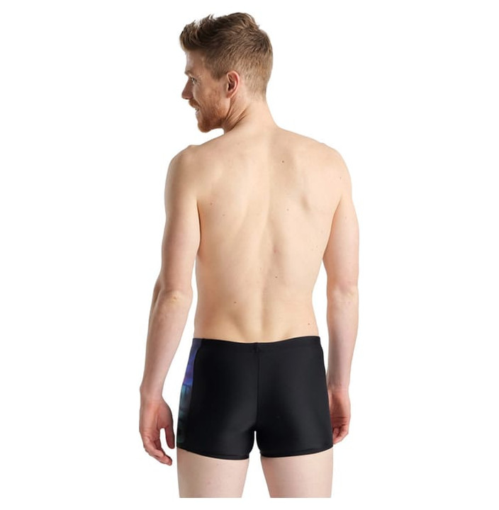 SWIM SHORT PLACEMENT